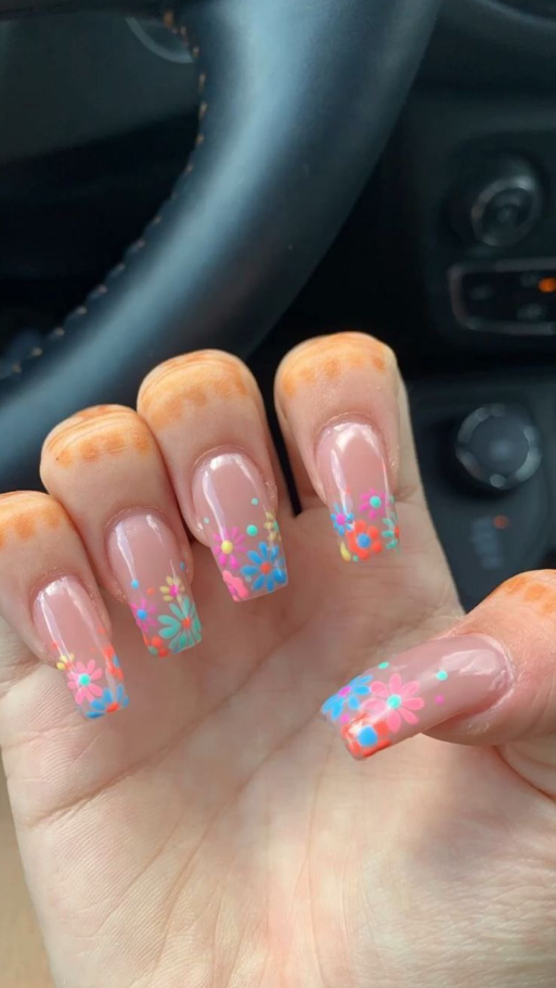 Minimalist Nails Kylie Nails Dots Nails Nail Ideas Polka Dot Nails Kylie Jenner Nails Nail Designs