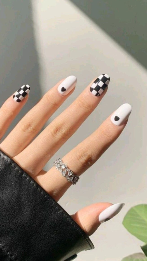 Nail Art Stylish Nails Fake Nails Designs Lilac Nails Checkered Nails White Nails Short Nails