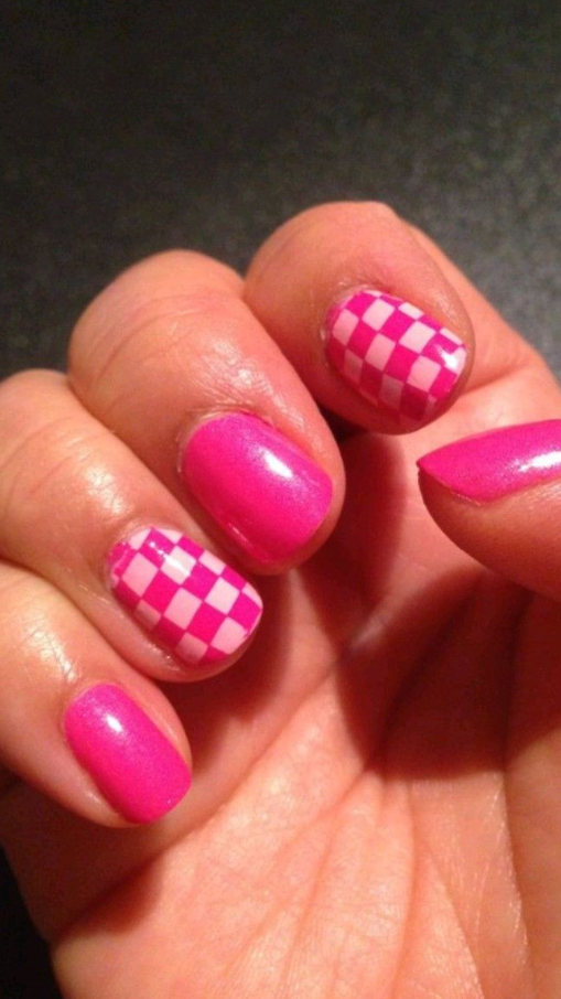 Pink Nails Art Fake Nails Lilac Nails Nail Art Designs Heckered Nails White Nails Short Nails Stylish Nails