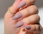 Subtle Mauve Elegance