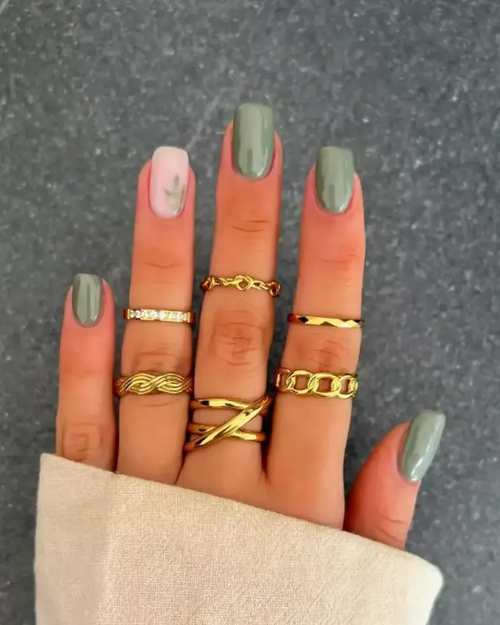 Must Try Short Fall Nail Designs For 2024 Nail Colors Nail Designs Green Nails Gel Nails Fall Nail Designs Checkered Nails