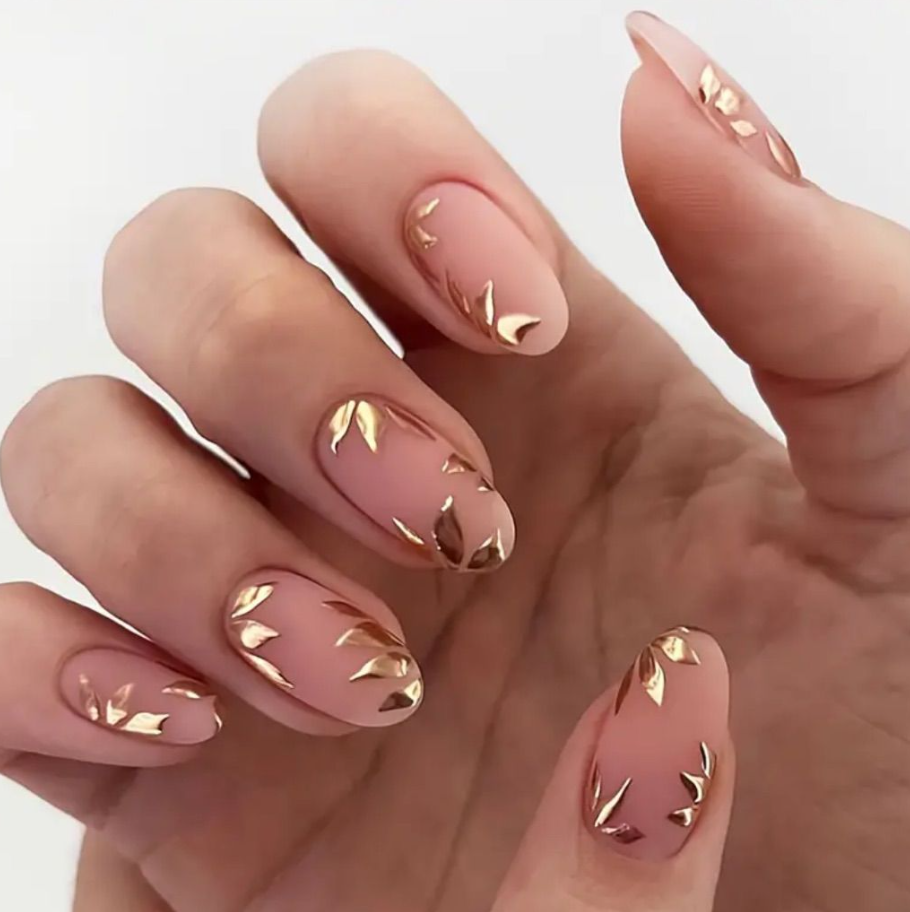 Women’s Short Oval Fall Autumn Press On  Gold  Gel  Nude  Stylish  Nail Art Almond