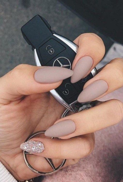 30 Super Trending Nail Colors For Winter