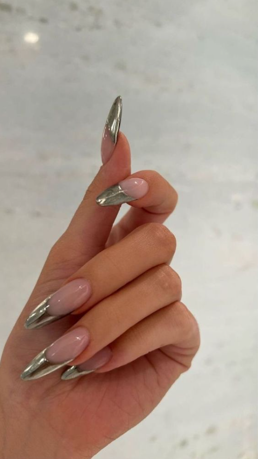 Pretty December Nail Trends   Winter Nails 19