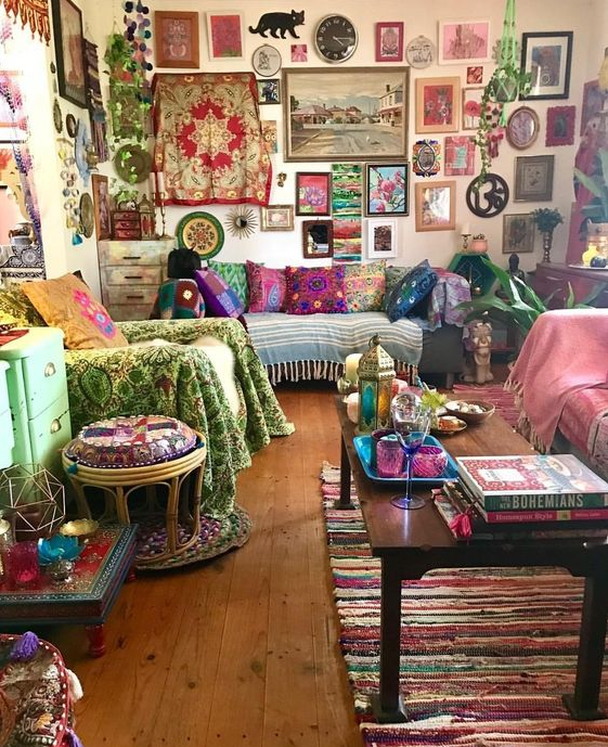 Hippie Apartment Aesthetic - Boho Decor Psychedelic Colorful Hippie Vintage Aesthetic
