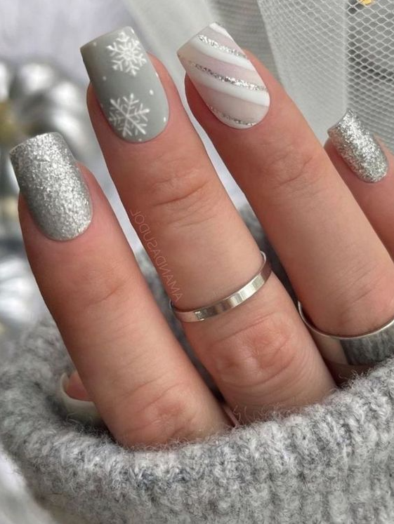 Pretty Winter Nails Classy   Snowflake Nails Designs And Ideas Perfect For Winter