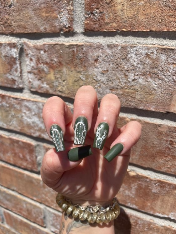Punchy Western Nails - Cactus matte nails
