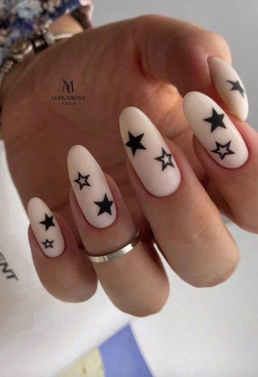 Nails For Engagement Pictures   Magical Star Nails To Spark Your Dreamer's Imagination