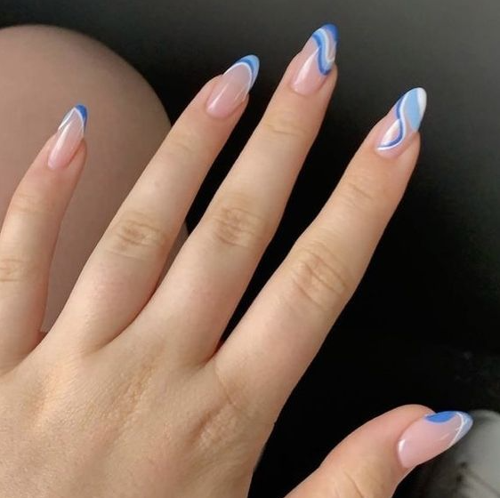 Nails For Engagement Pictures   This Year's Hottest Trend Blue And White Nails For