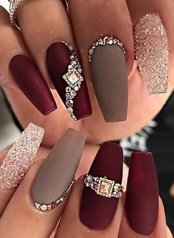 Nails With Rhinestones   Snap And Get Some Extraordinary Dark Nail Plans