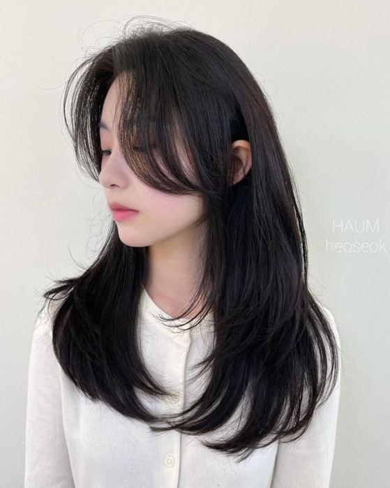 Hair Styles For Straight Hair - Trendiest Asian Hairstyles for Women to Try in 2023