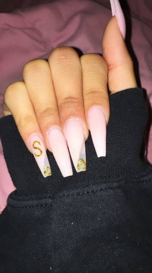 Nails With Initials Acrylic   Acrylic Coffin Pink Glitter Nails With Gold Hearts And Boyfriend Initial Letter