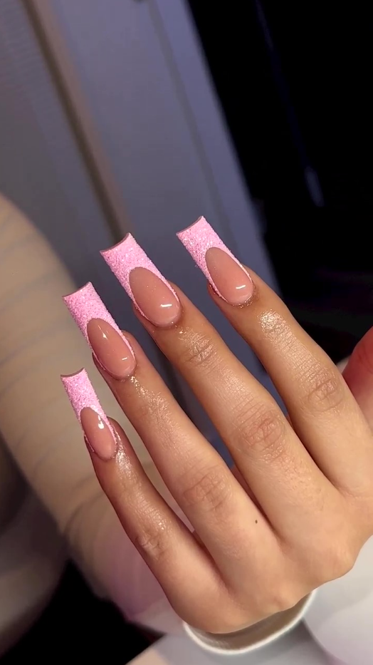 Pretty Birthday nails design
