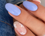 Spring Nails Ideas - Trendy Flower Nail Designs That You Should Try Soft Blue & Flower Oval Nails