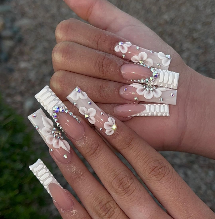 Amazing 2023 French Tip Nails Gallery