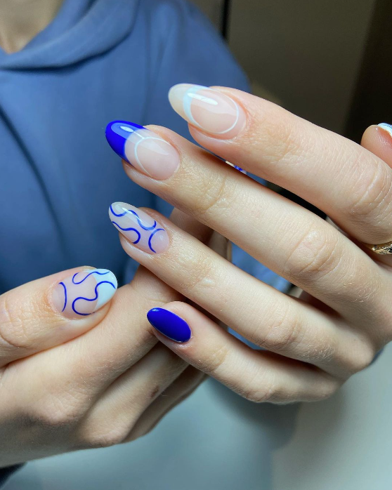 Cute Navy Nails Design