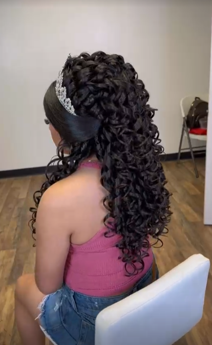 Hair Down Quinceanera Hairstyles   Curly Hair Styles