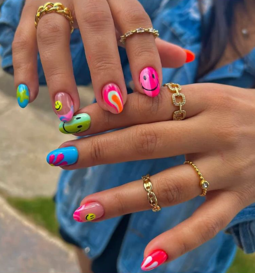 Neon Nail Ideas Summer - Mix and match nails