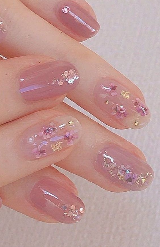 Summer Nail Ideas - Floral nails