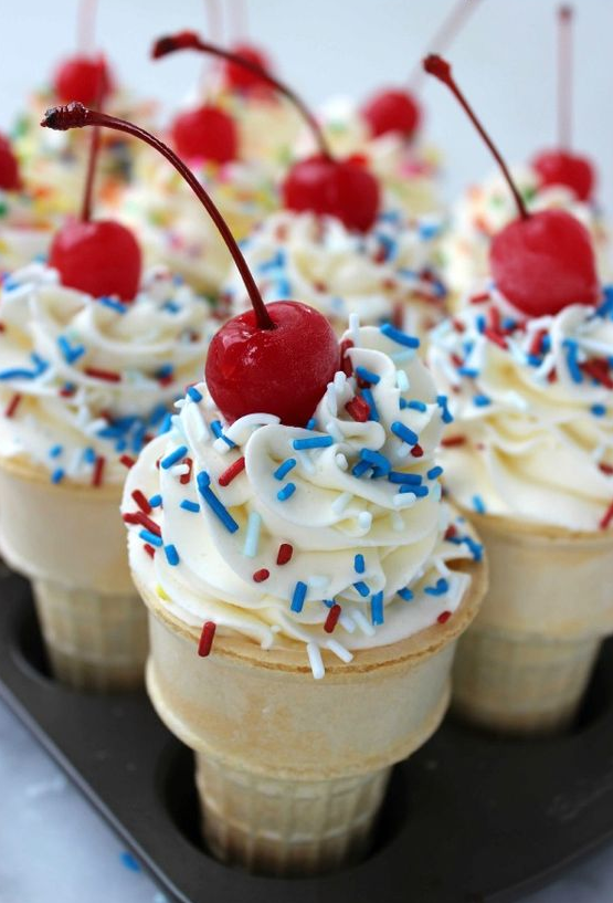 4th of July Desserts - Ice Cream Cone Cupcakes