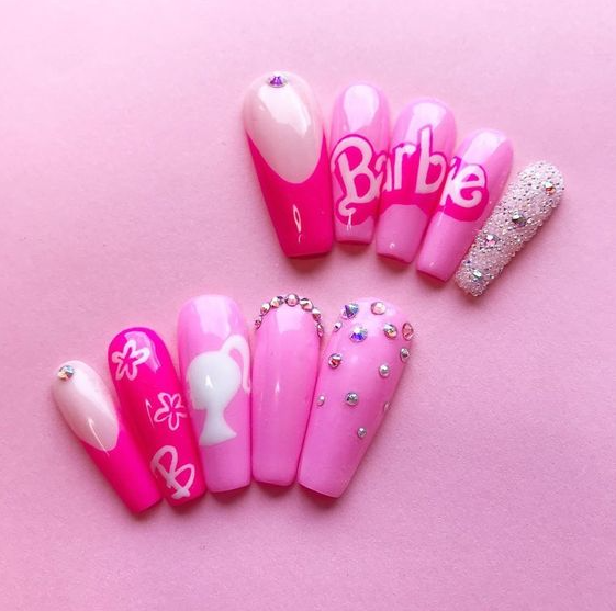 Barbie Nails - Barbie nails pretty in pink design