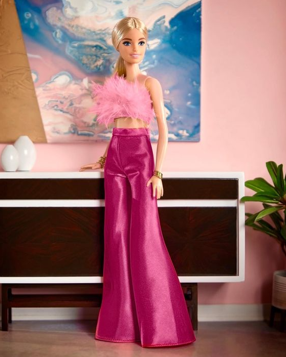 Barbie Outfits   About Barbie Signature