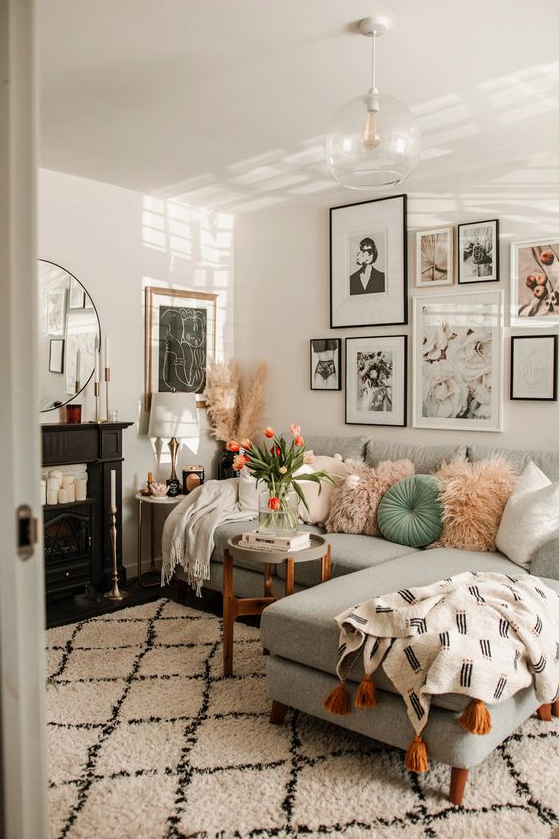 Living Room Apartment - How To Create The Perfect Gallery Wall