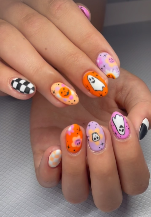 Awesome Trendy Halloween Nails