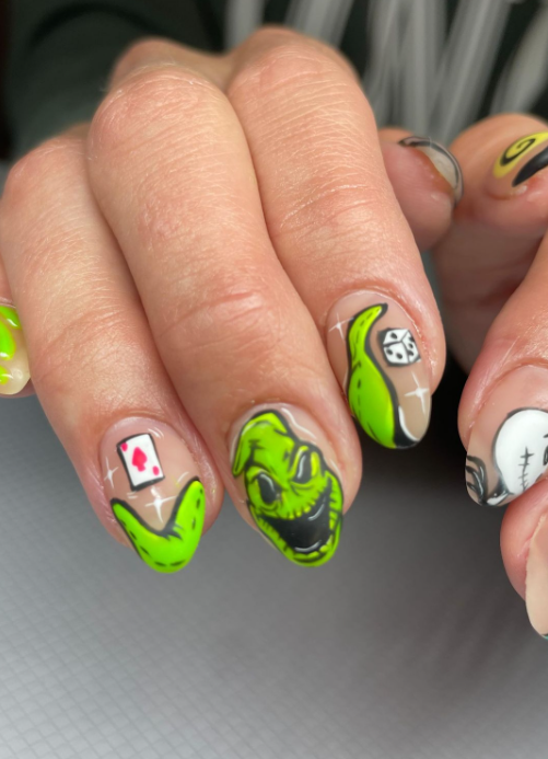 Awesome Trendy Halloween Nails