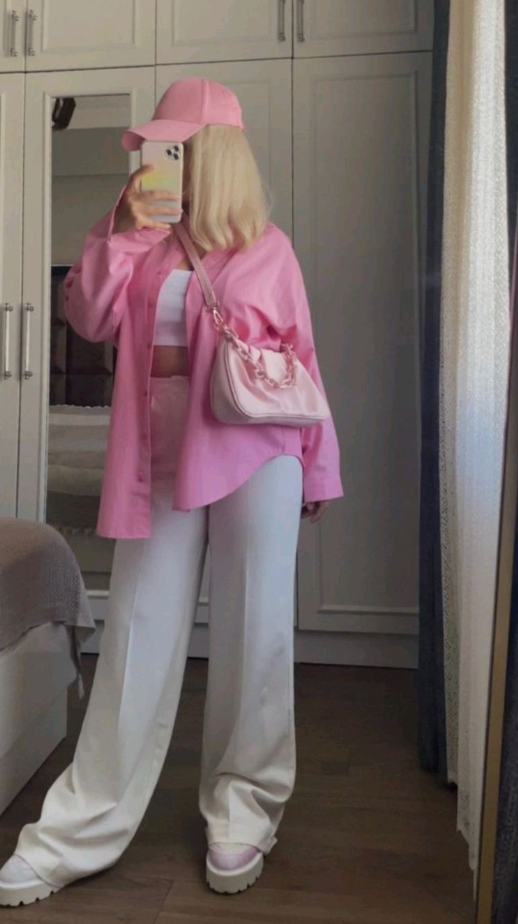 Baggy Latina Outfits   Aesthetic Outfit Ideas Pink