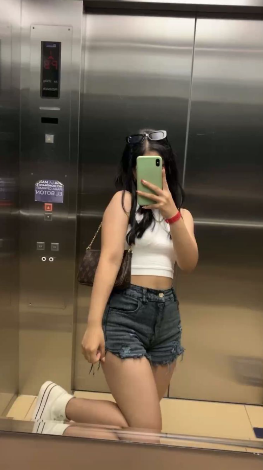 Baggy Latina Outfits   No Face Mirror Selfie Edition 2 Photography Poses Casual Day  Fashion
