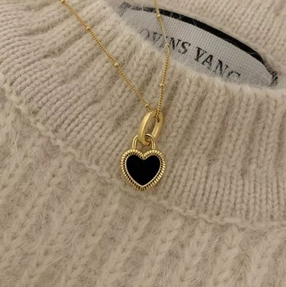 Black Gift - Double Sided Black Heart Pendant Clavicle Chain Choker Necklace For Women