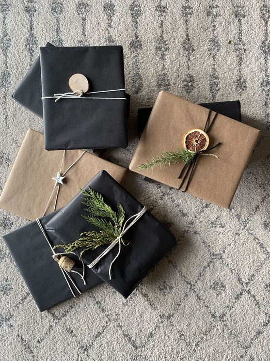Black Gift - Quick Gift Wrapping Ideas with Repurposed Decor