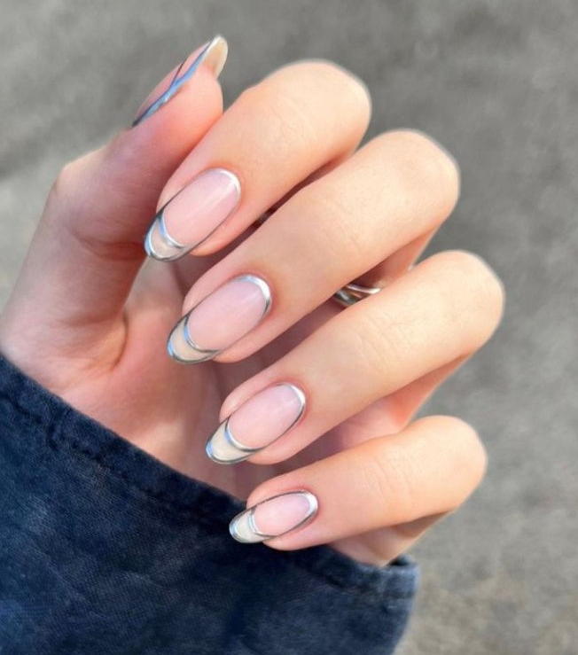 Fall French Tip Nails - Outline French Manicure