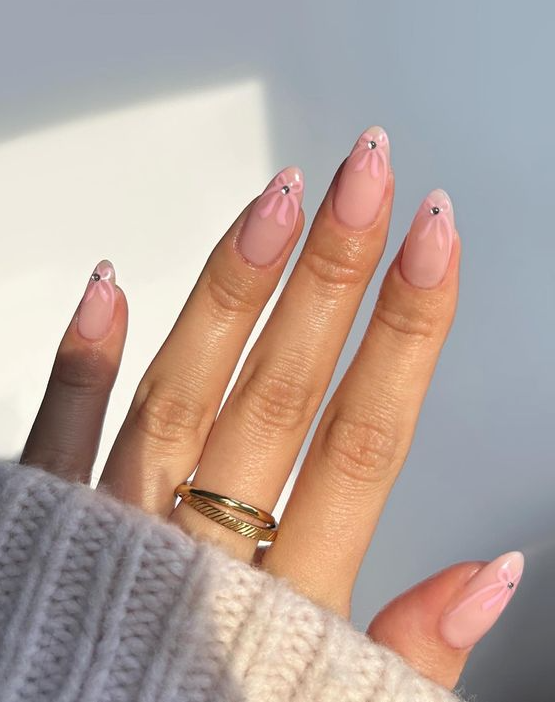 Nails with Bows - Minimal elegant ribbon nails