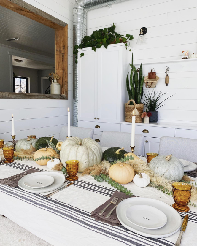 New Thanksgiving Table Settings - Green Accents