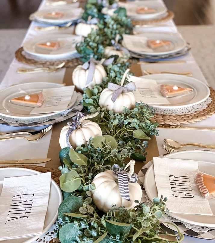 New Thanksgiving Table Settings - White Pumpkin Details