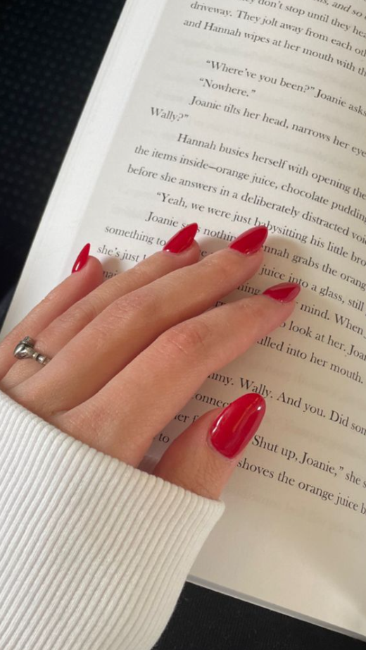 Red Fall Nails - Red round nails