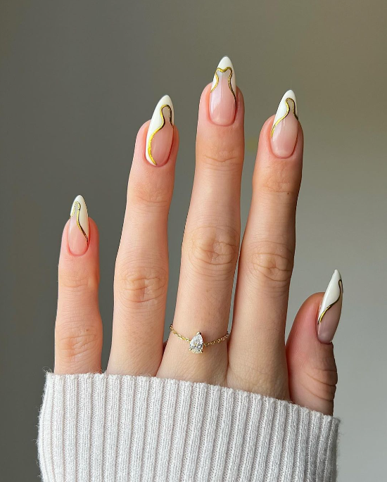 Cute Holiday Nails For 2023 Inspiration