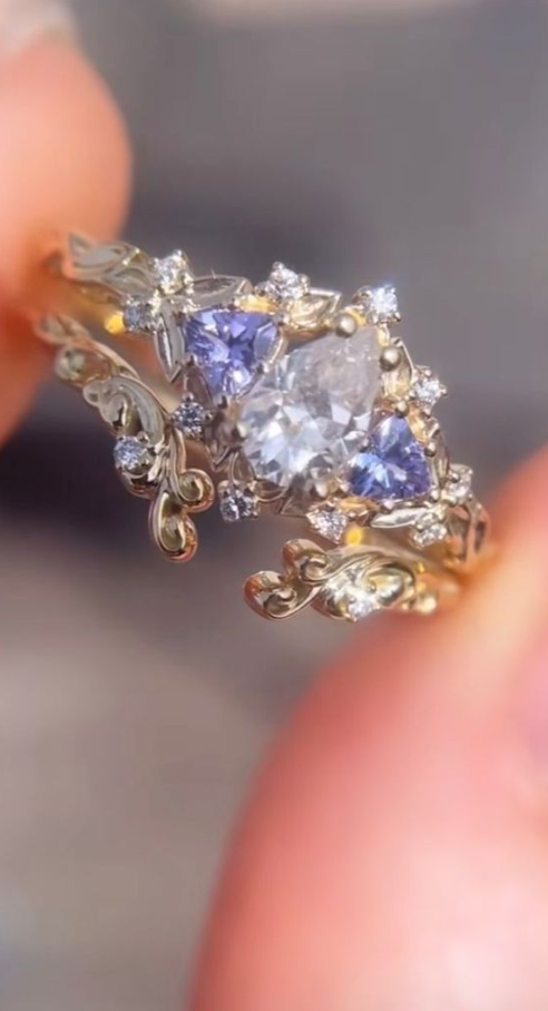 Fairytale Engagement Rings   Oore Jewlrey Fairy Queen Ring Set