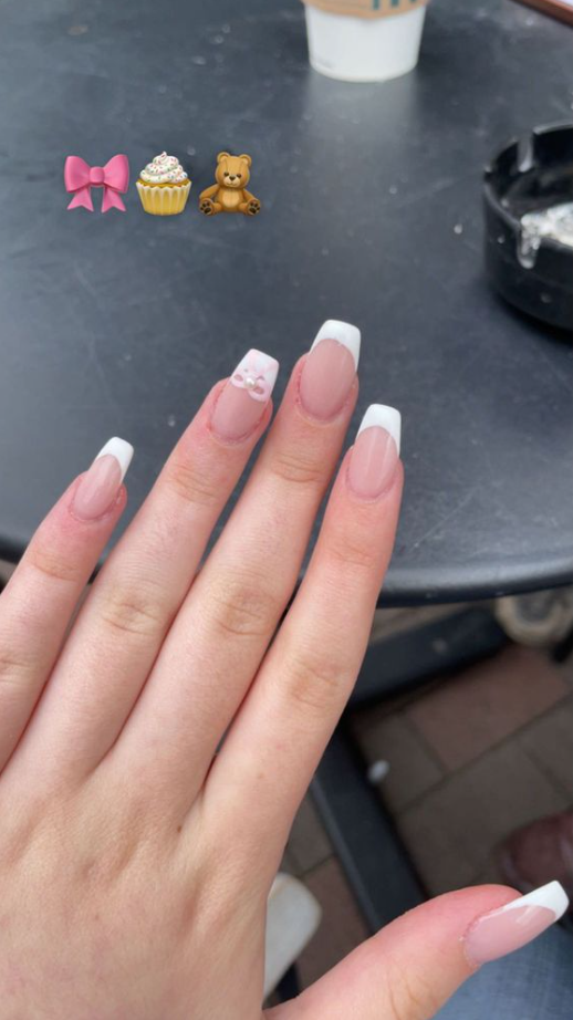 Nail Shapes For Chubby Fingers   Nails Inspo French Tips With A Bow