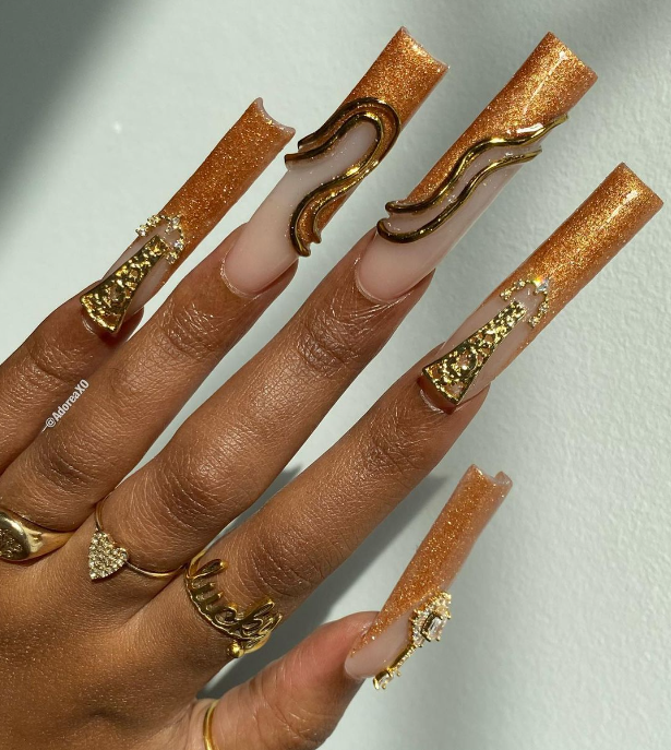 Pretty Holiday Nails For 2023 Inspiration