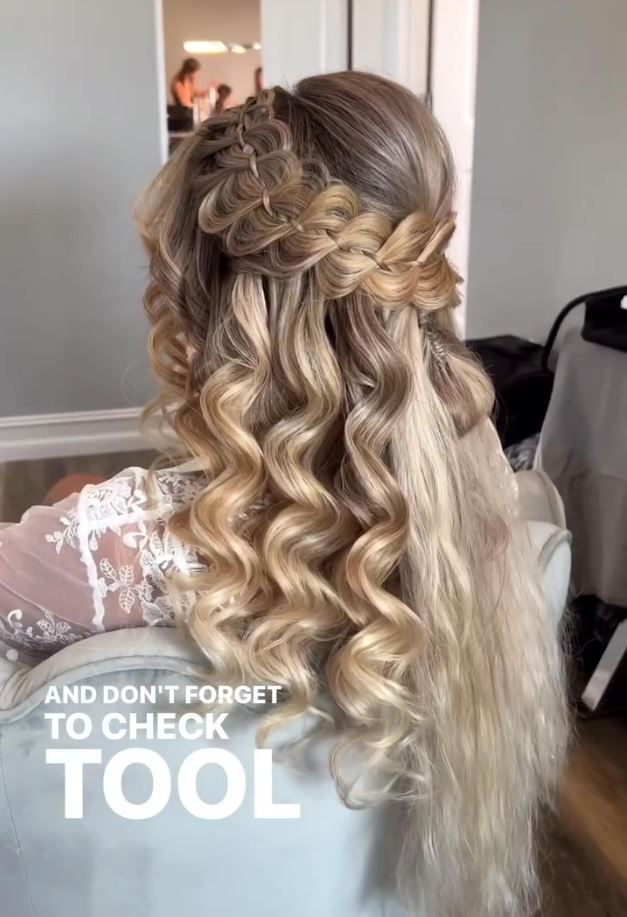 Awesome 2024 Prom Hairstyles Gallery