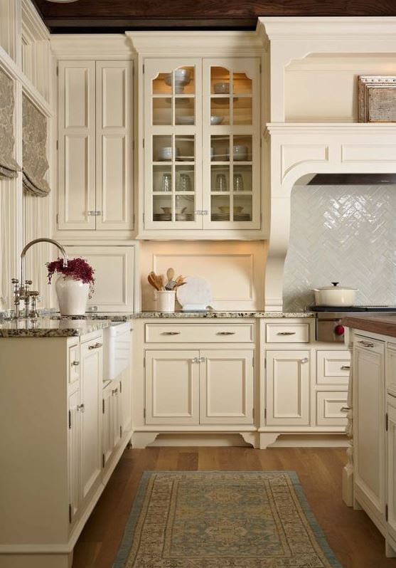 French Style Kitchen   French Connection Distinctive Residential Architecture