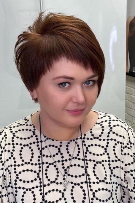 Hairstyles For Round Faces   Asymmetrical Pixie Cut