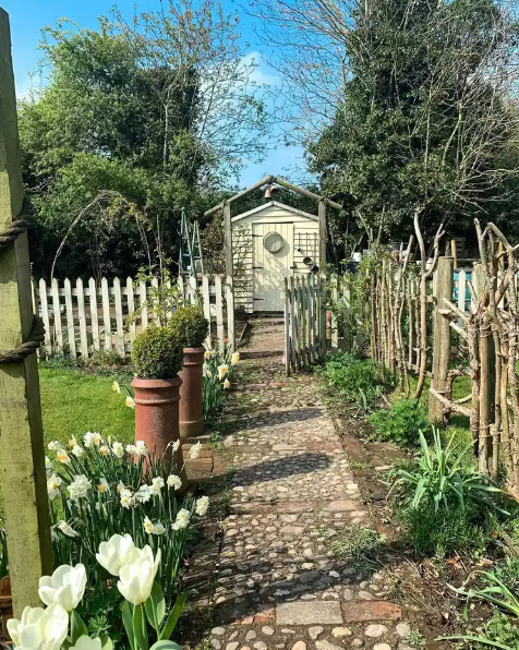 Wood Fence Ideas   Take A Cue From Ancient Times