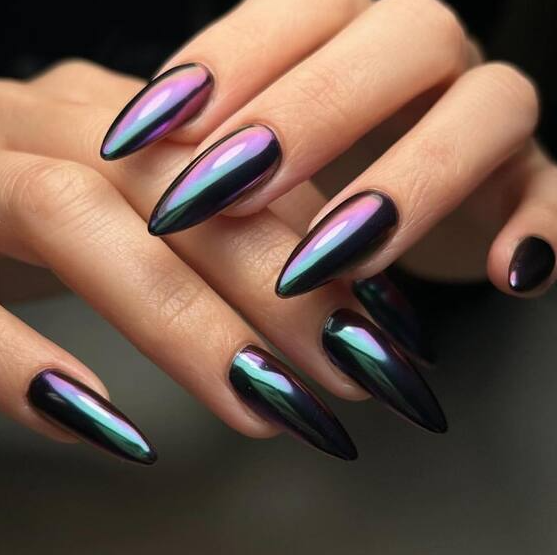 Autumn Nail Trends   Holographic Black Elegance