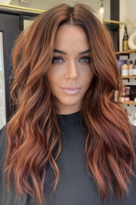 Trendy Copper Brown Hair Color Ideas To Transform Your Look Copper Brown Hair Balayage Hair Copper Hair Color Hair Color Balayage Hair Color Auburn Brown Hair Colors