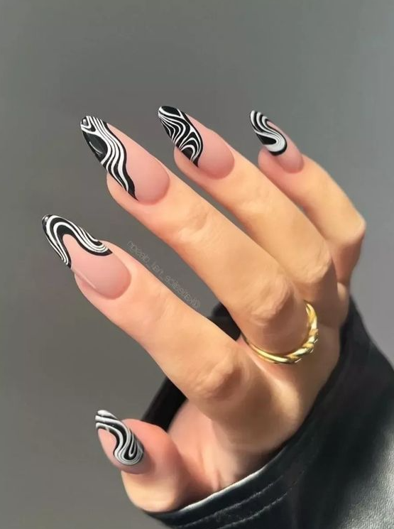 Black And White Nails Classy Designs And Ideas Lines On Nails White Acrylic Nails Line Nail Art Stylish Nails Nails Fashion Nails