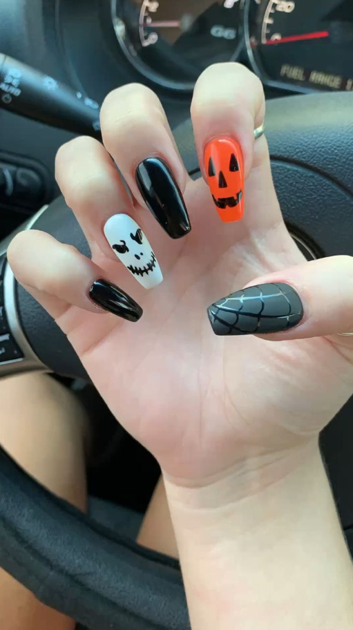 Halloween Inspired Nails Halloween Nails Ideas Halloween Nails Acrylic Halloween Nails Simple Halloween Nails 2024 Halloween Nails Short